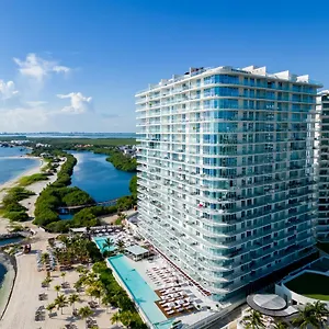 https://sls-cancun.quintano-roohotels.com
